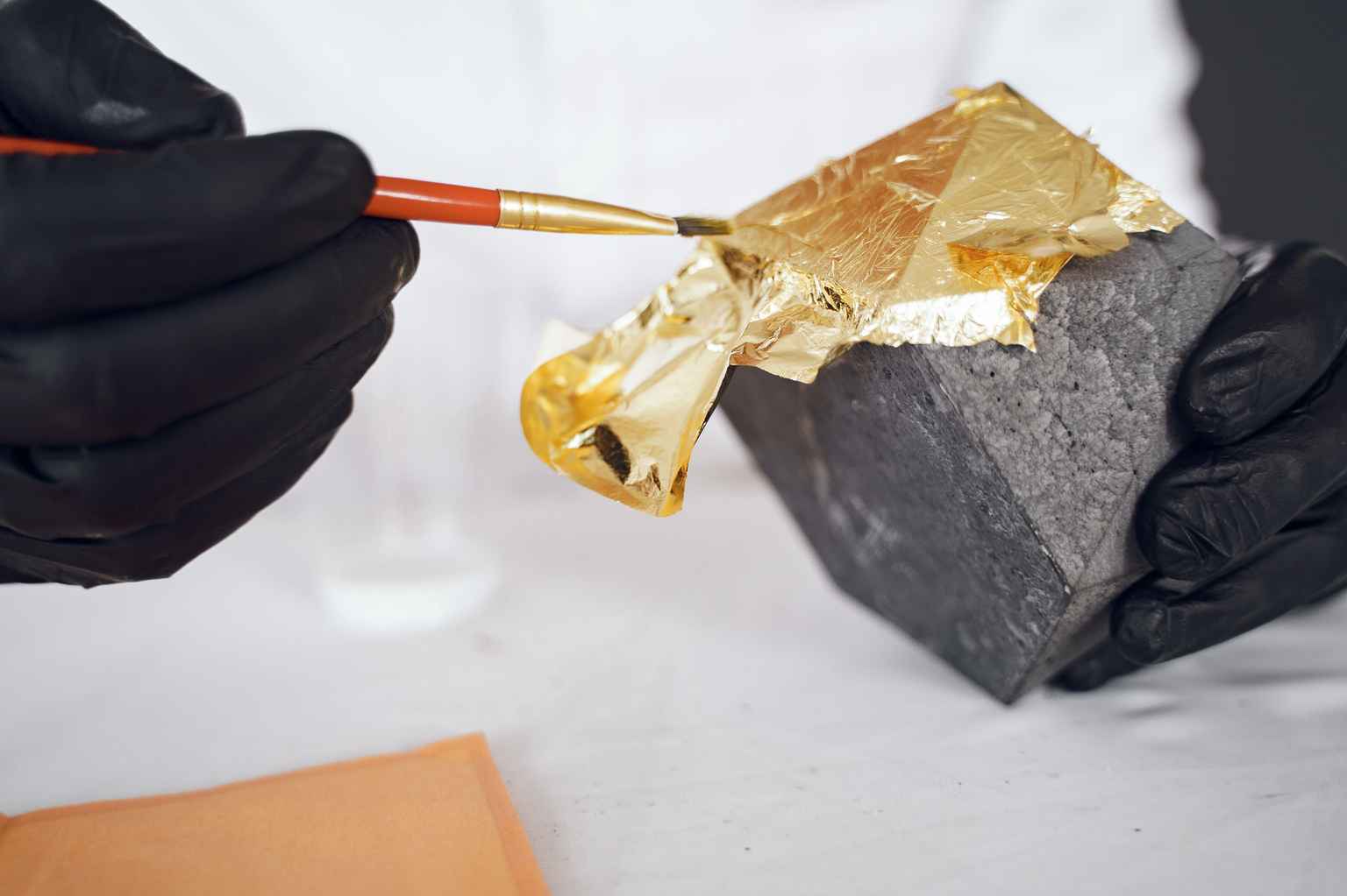 خاک طلا چگونه است؟