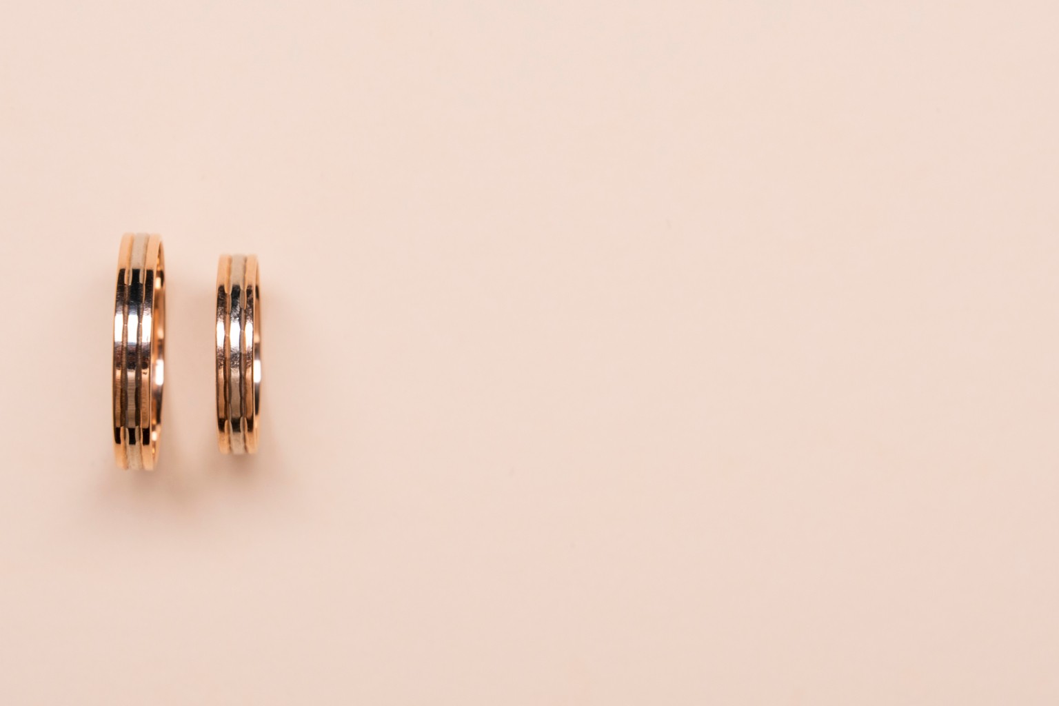 النگو طلای مینیمال