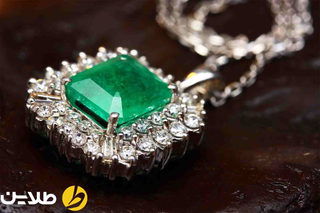 گردنبند طلا با سنگ تولد