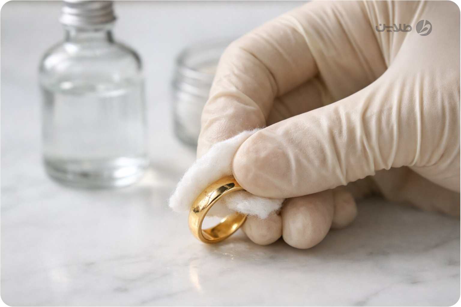 آیا الکل رنگ طلا را میبرد